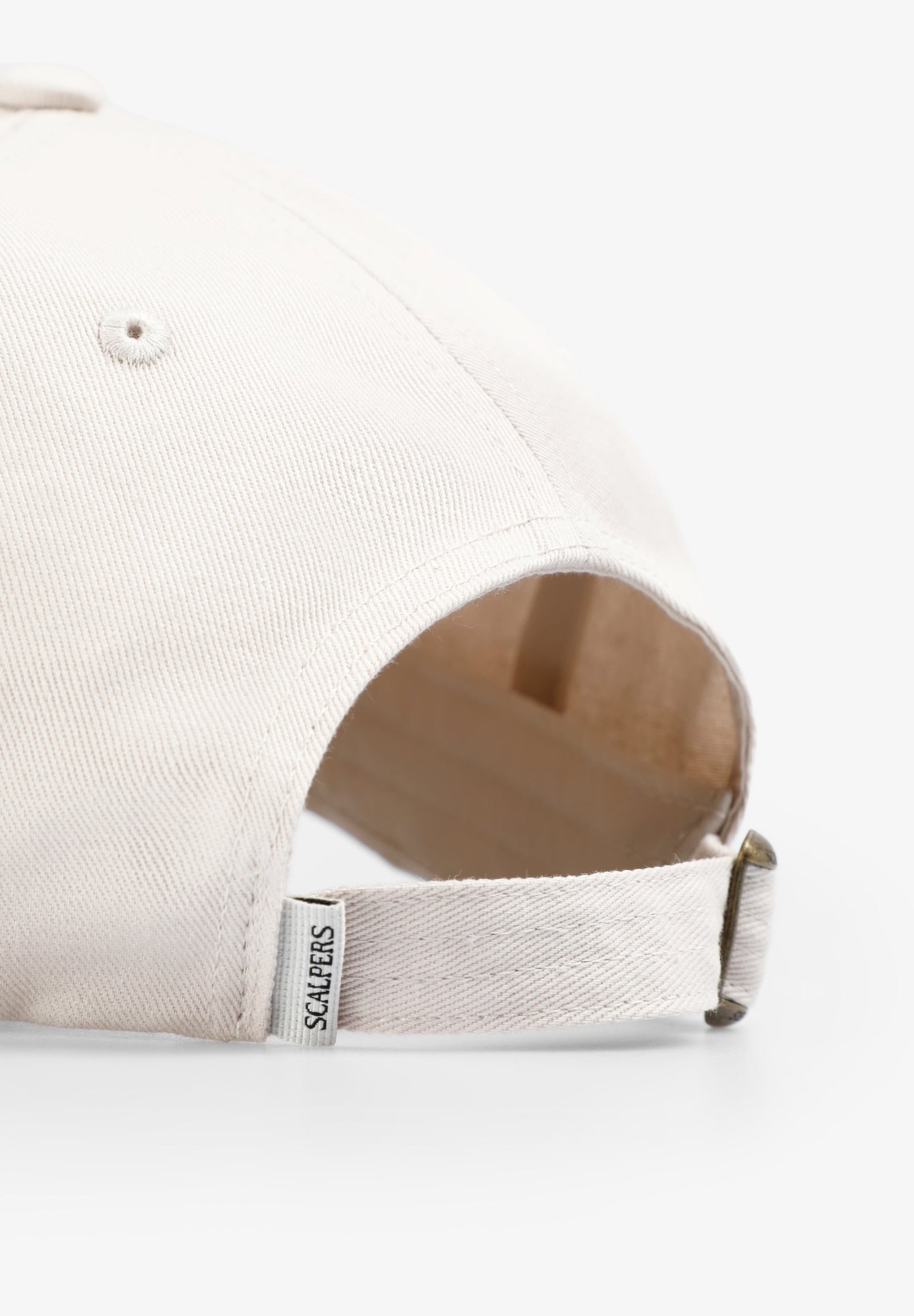 GORRA BORDADA CONTRASTE