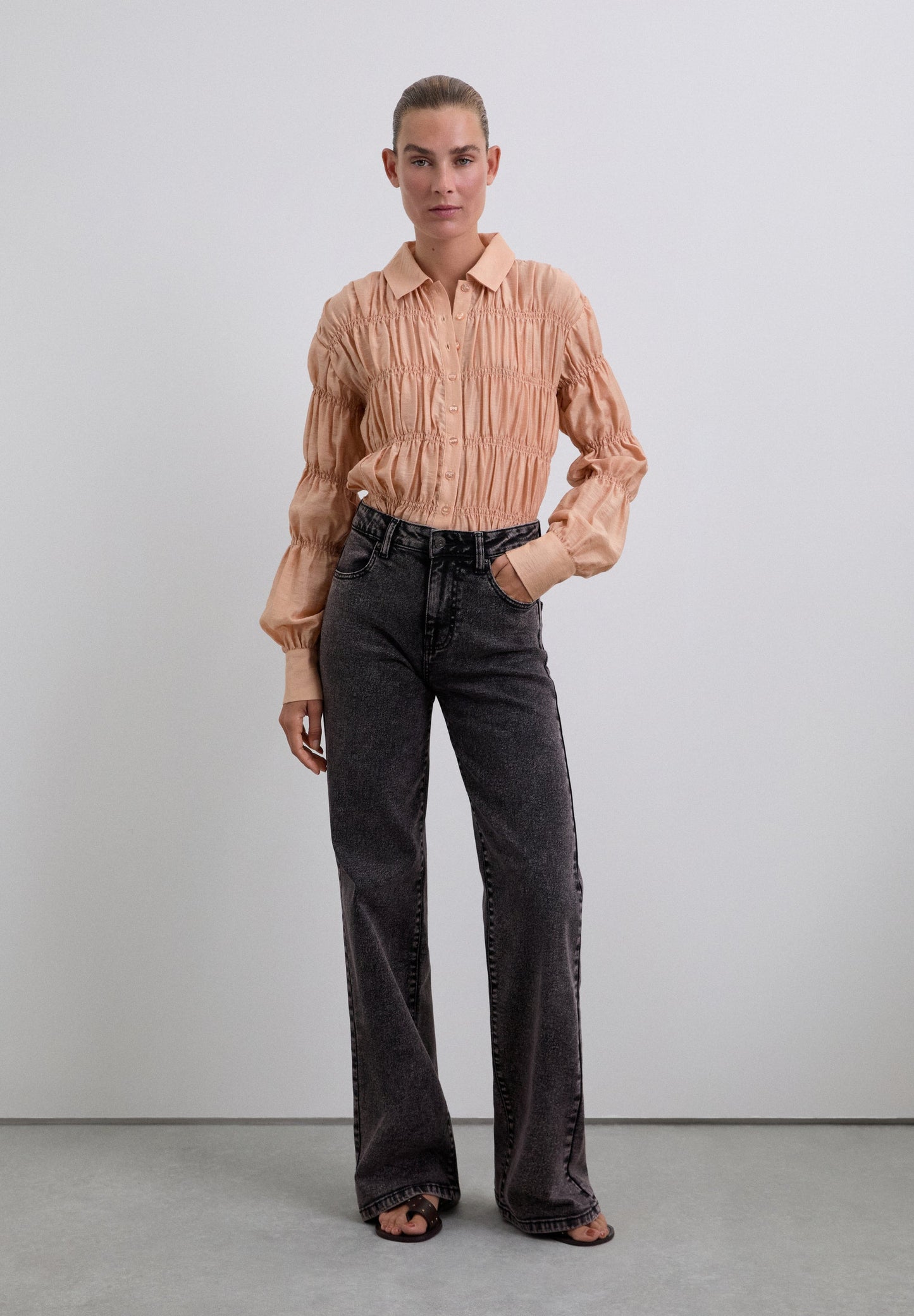 PANTALÓN DENIM TIRO MEDIO