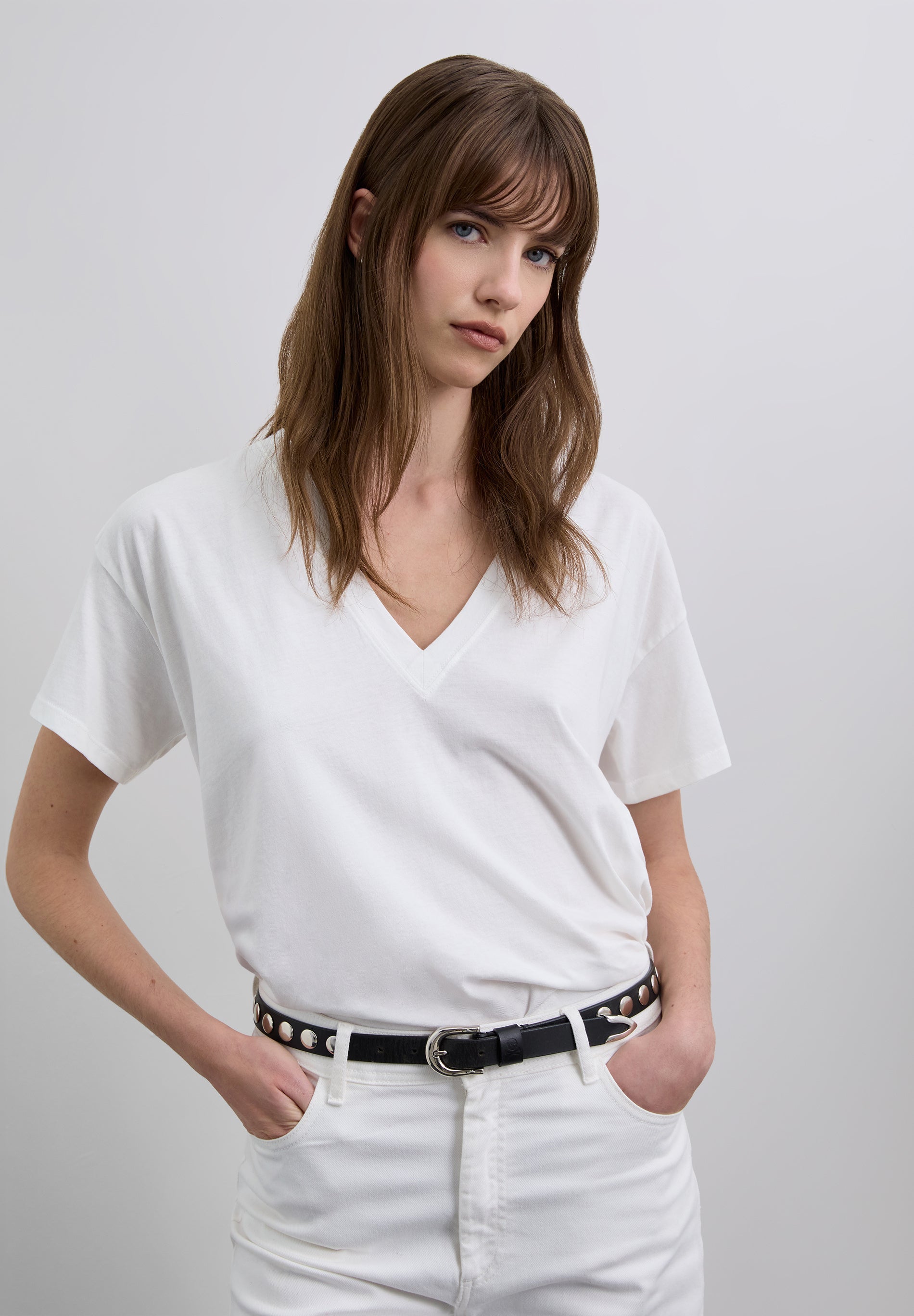 CAMISETA BÁSICA CUELLO PICO