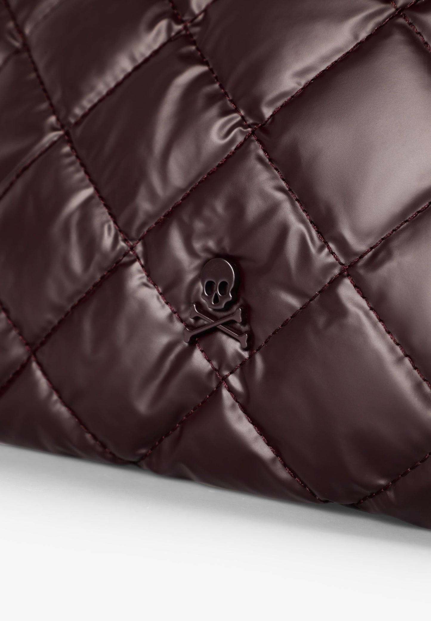 BOLSO SHOPPER ACOLCHADO CALAVERA