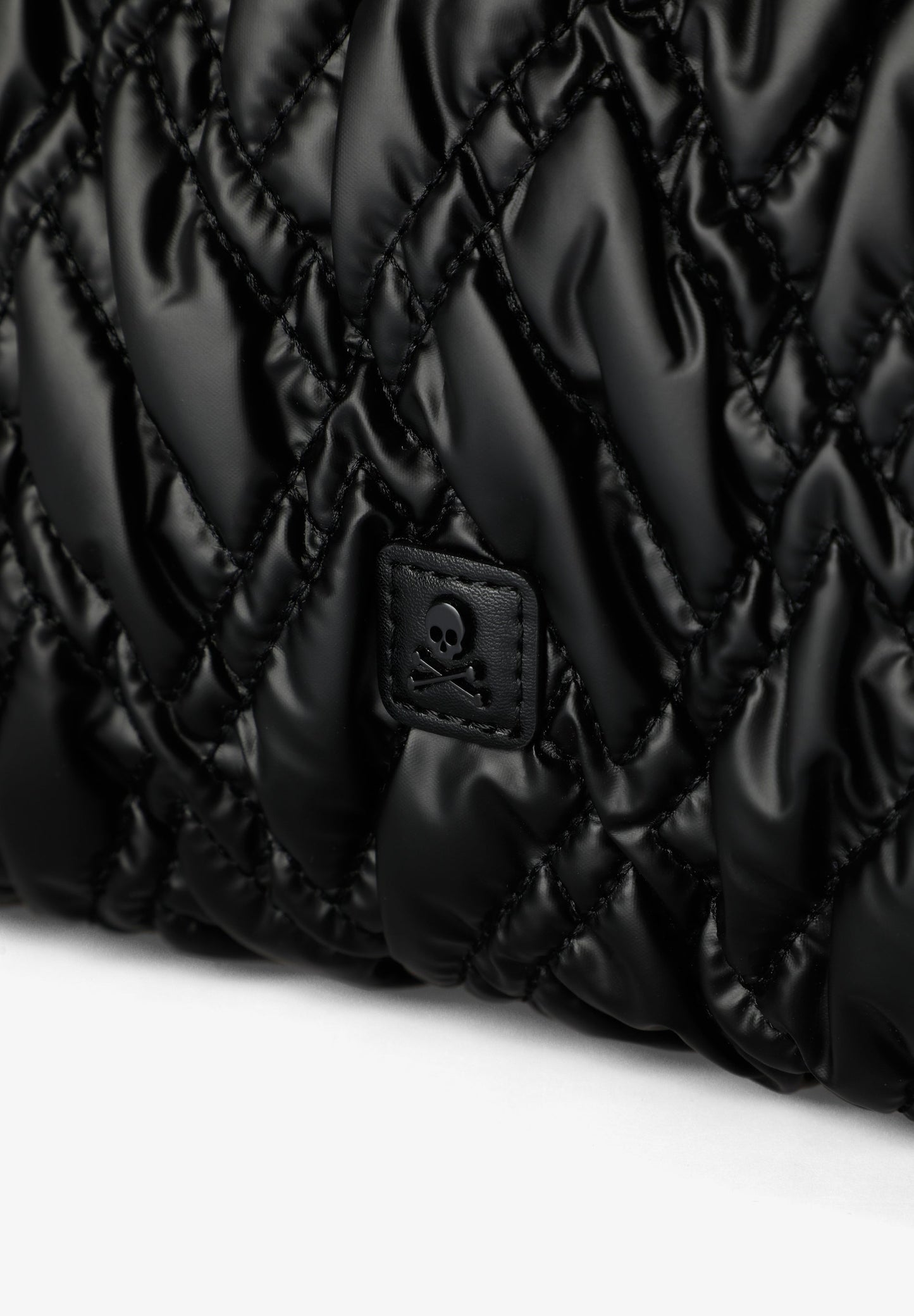 BOLSO SHOPPER ACOLCHADO CALAVERA