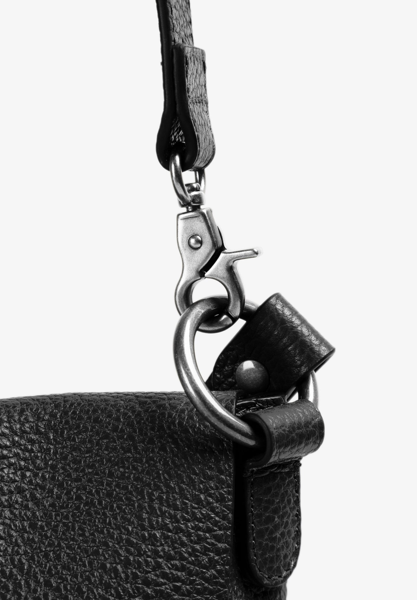 BOLSO PIEL DETALLES STUDS