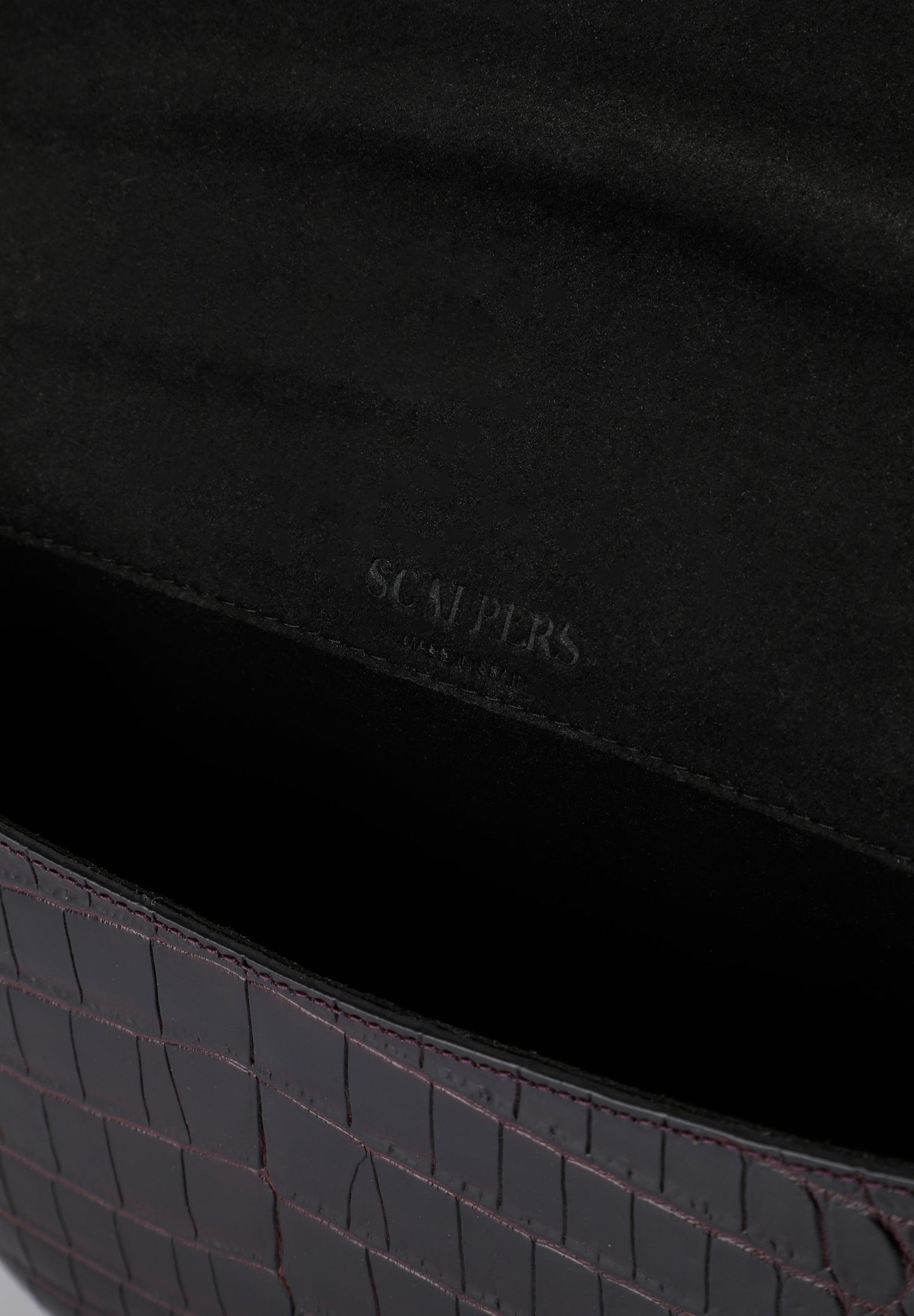 BOLSO PIEL GRABADA CADENA