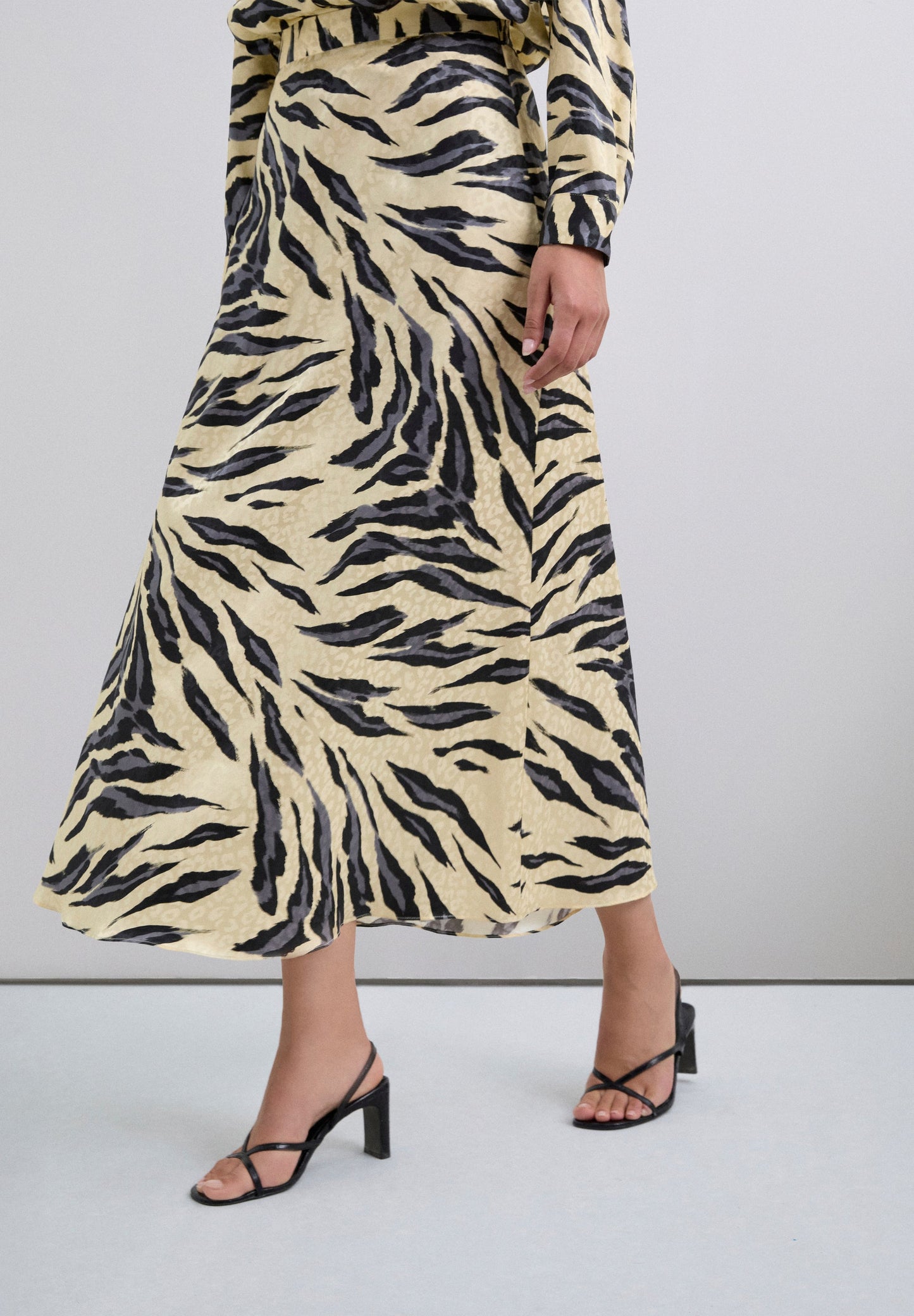 FALDA MIDI ANIMAL PRINT