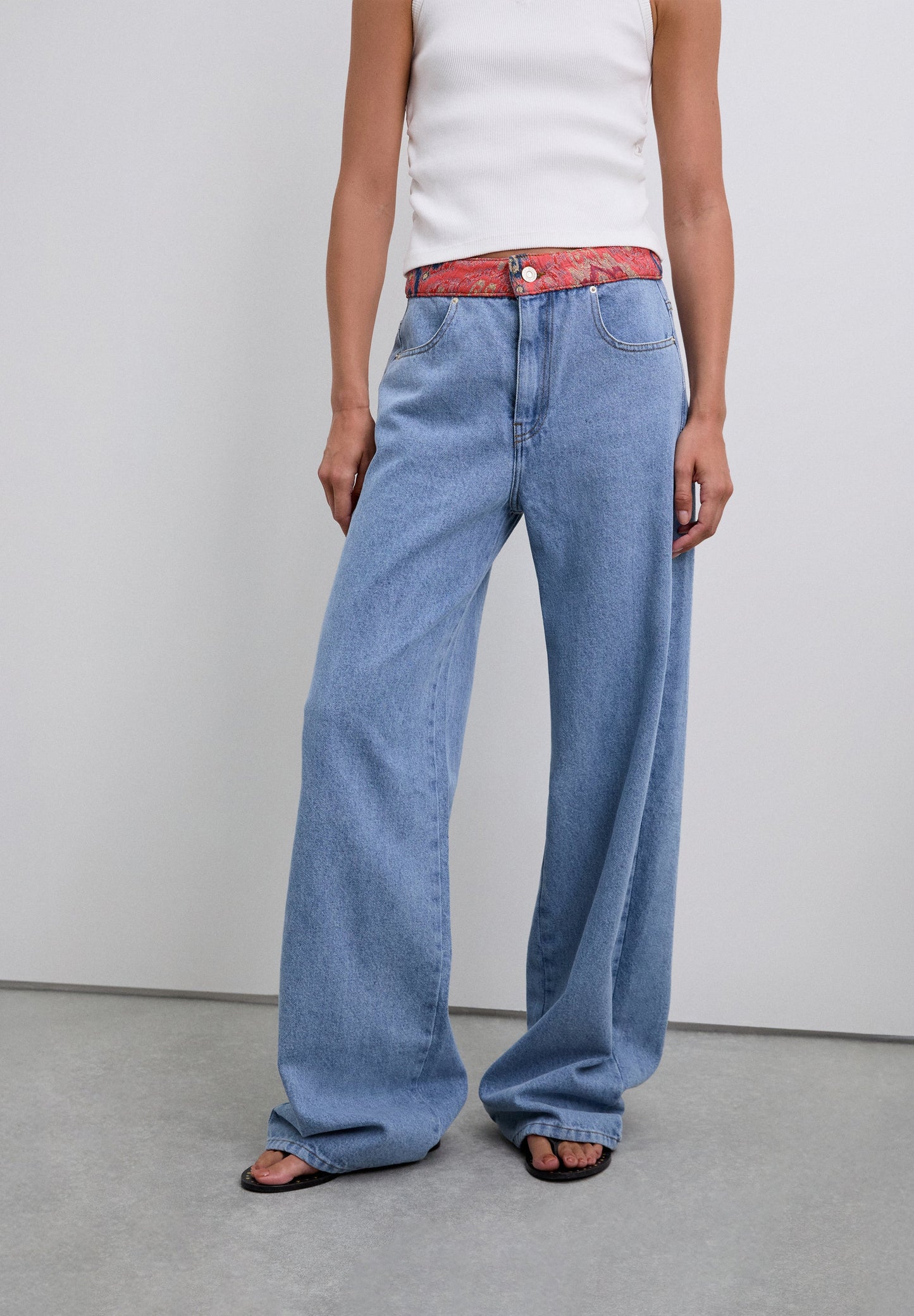 PANTALÓN DENIM TIRO MEDIO