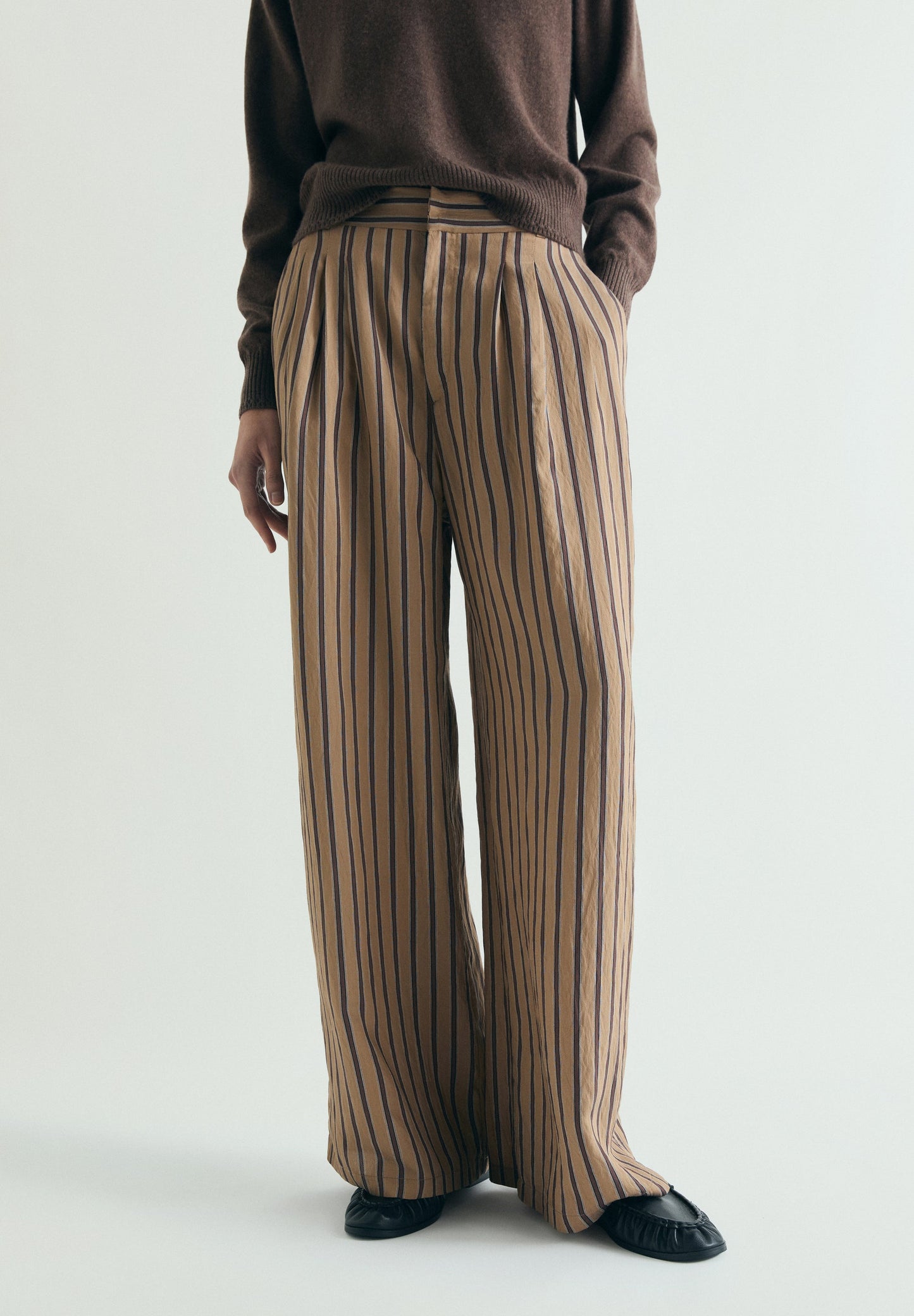 PANTALÓN PINZAS RAYAS - Scalpers