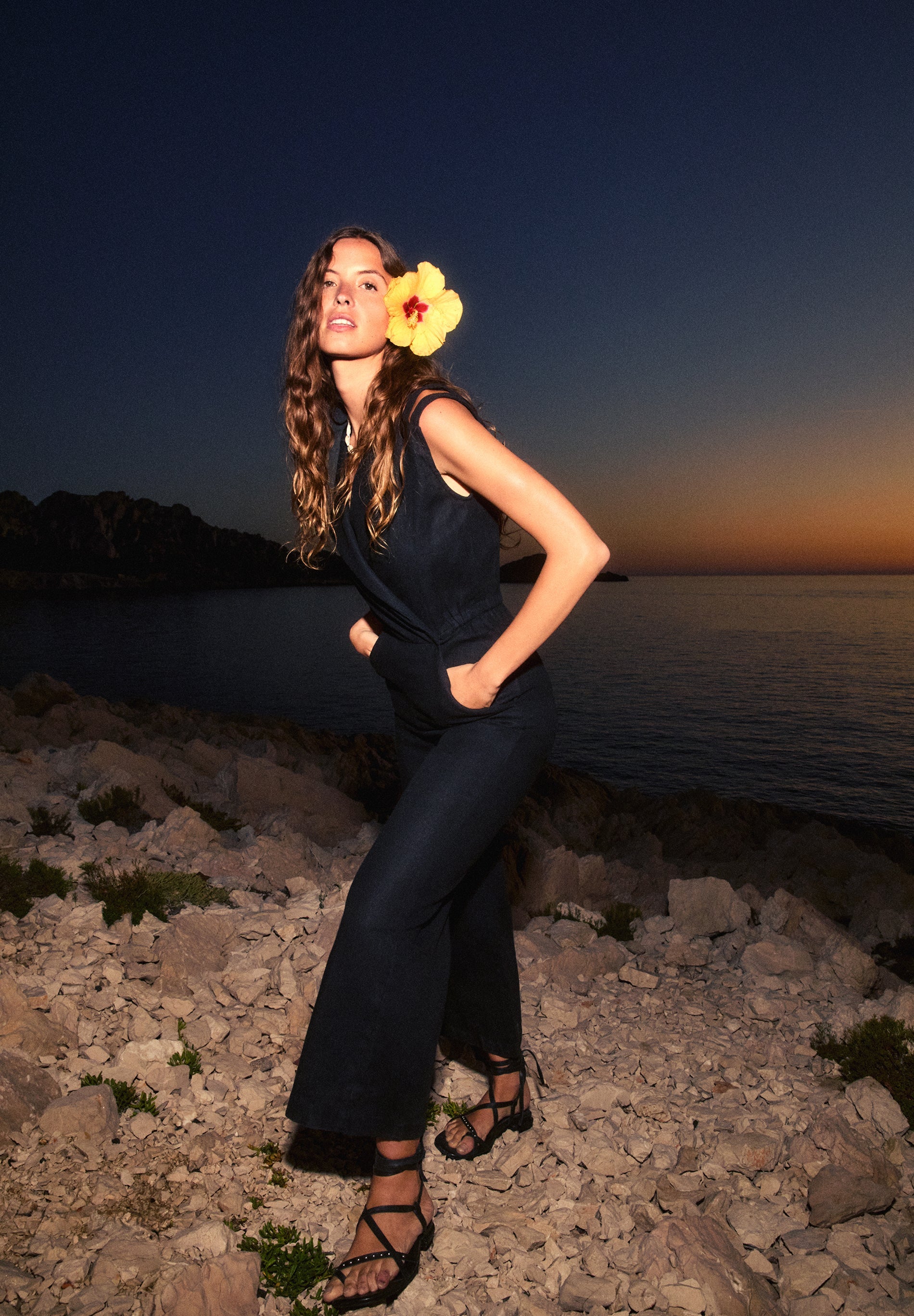 MONO LINO ESCOTE DOBLE MULTIPOSICÓN