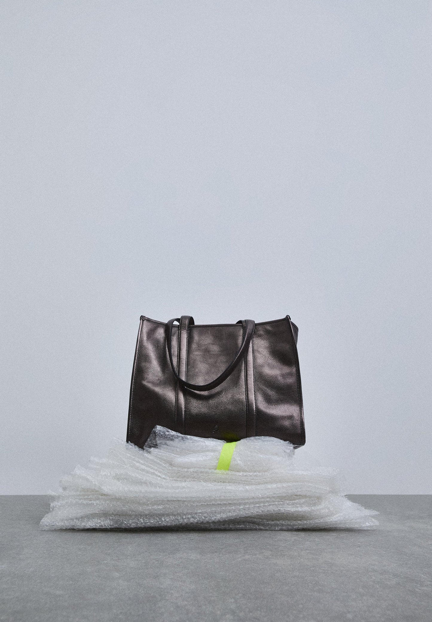 BOLSO SHOPPER PIEL METALIZADO