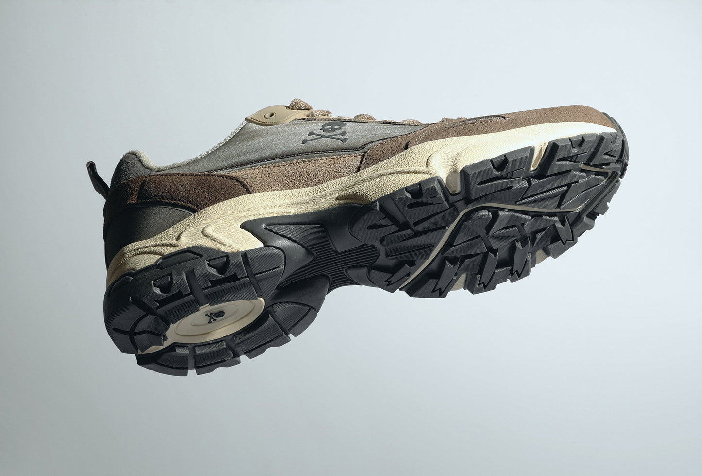 SNEAKERS COMBINADA CALAVERA