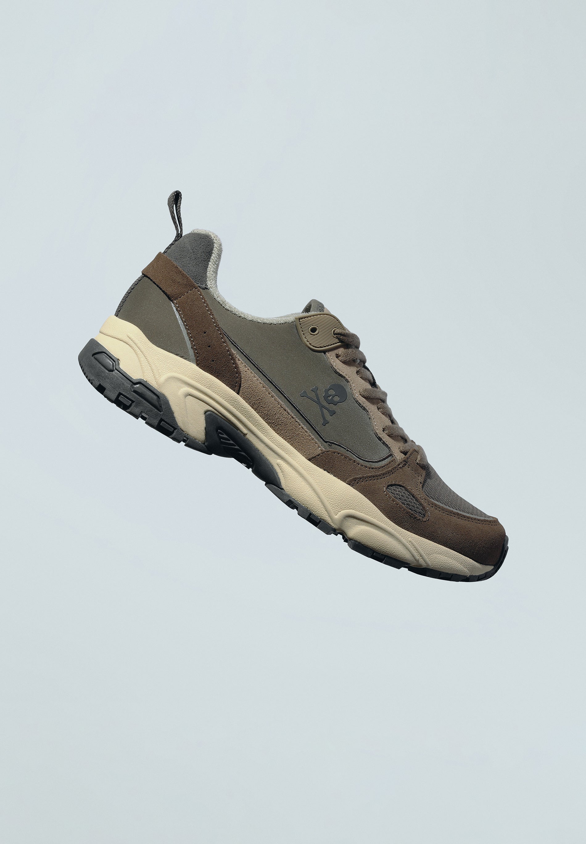 SNEAKERS COMBINADA CALAVERA