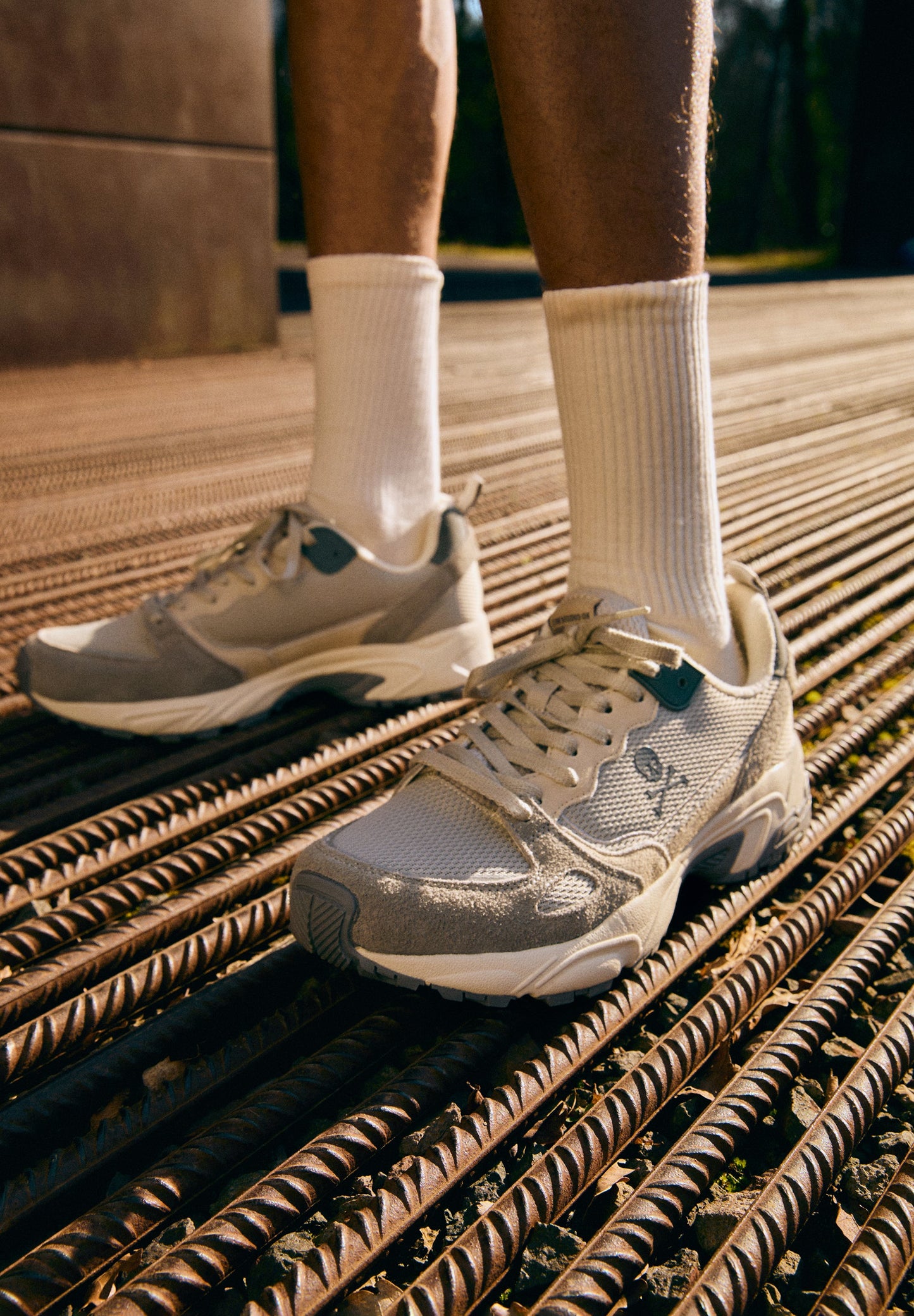 SNEAKERS COMBINADA CALAVERA