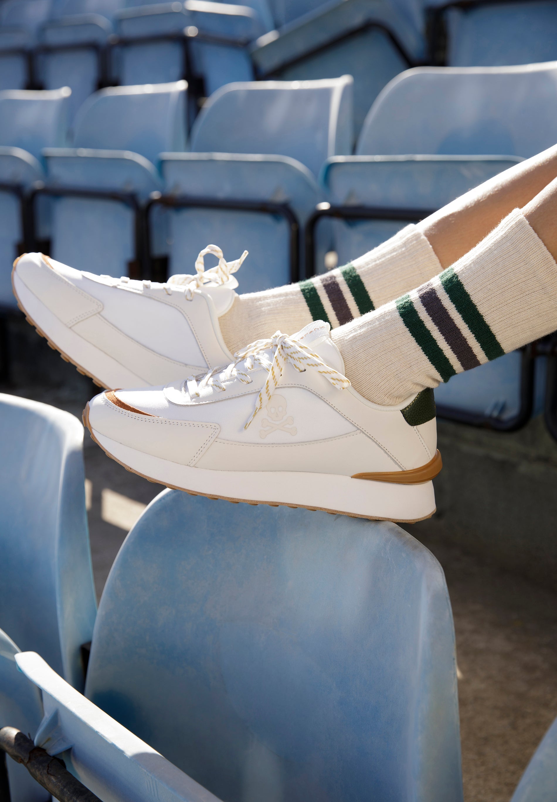 SNEAKERS SUELA PLATAFORMA