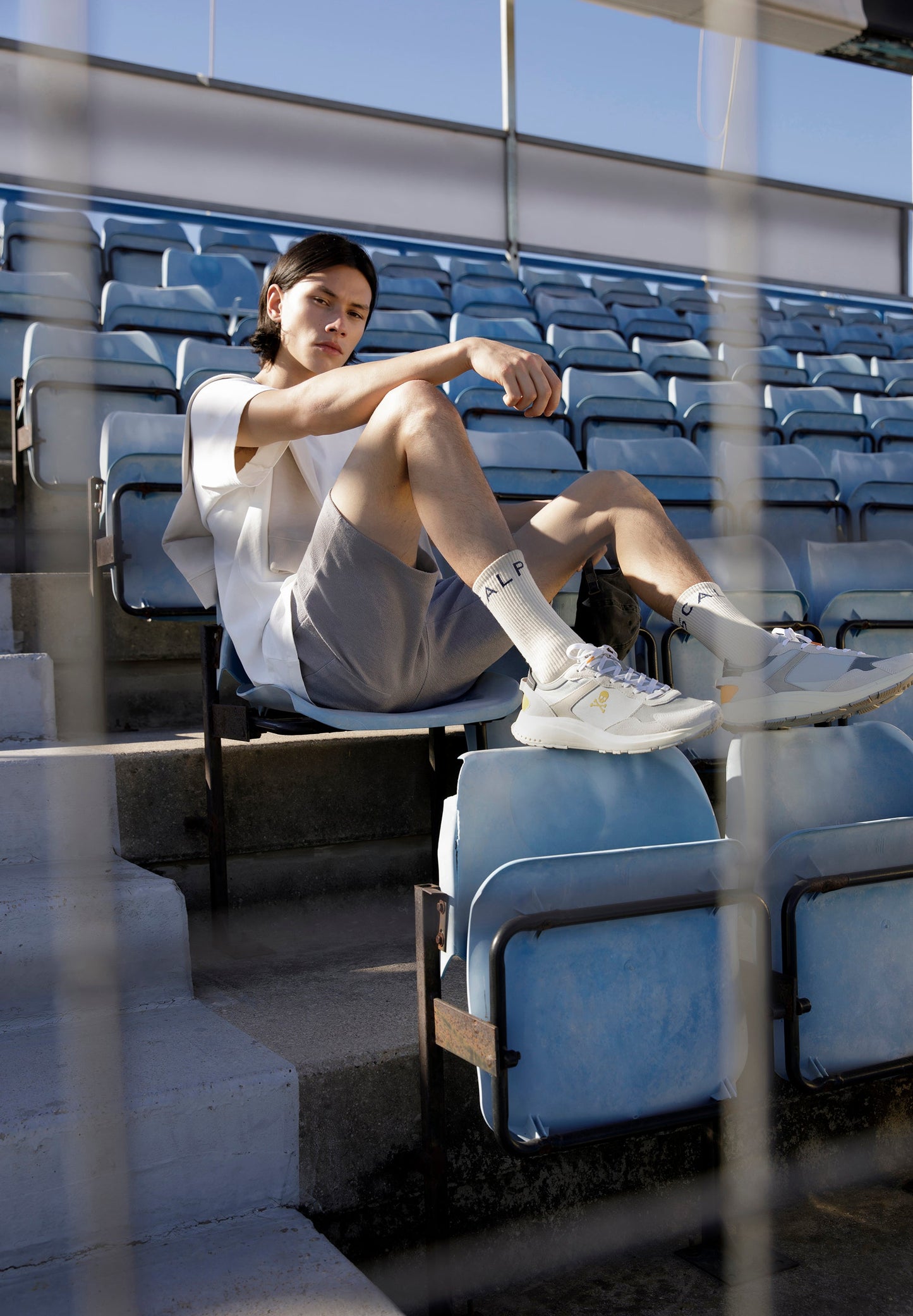 SNEAKERS DETALLES TERMOSELLADOS