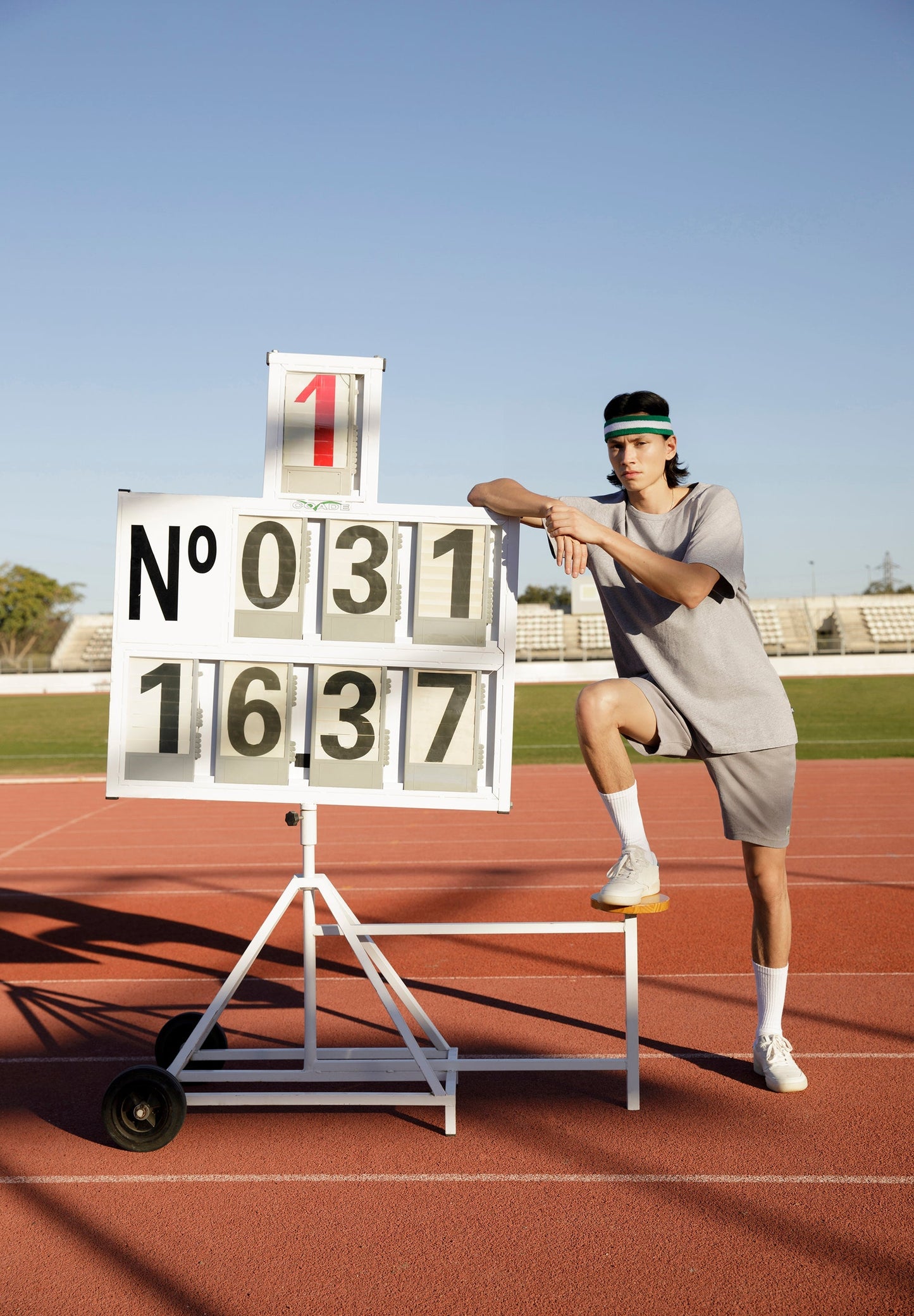 SNEAKERS TALÓN CONTRASTE