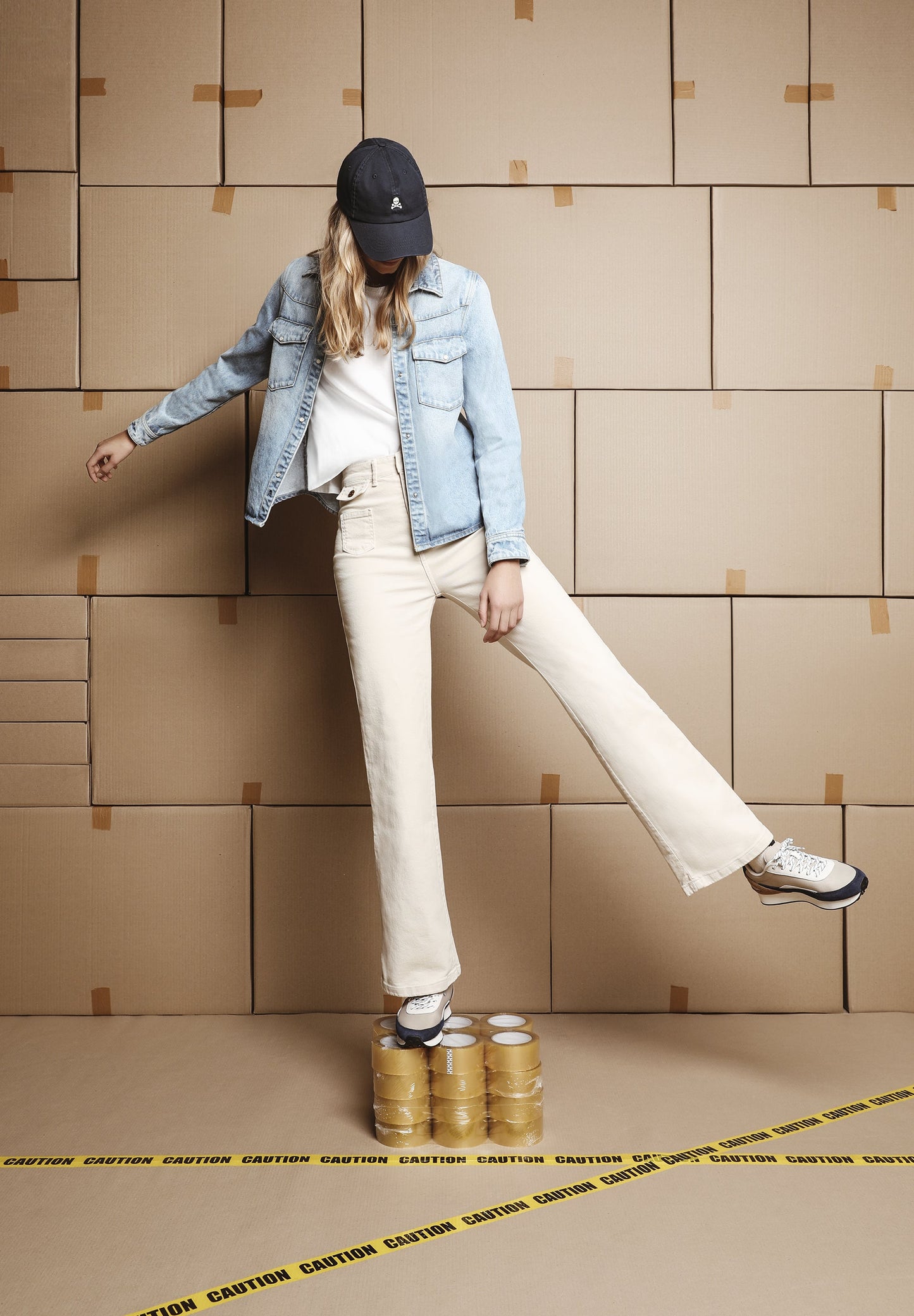 SNEAKERS SUELA ANCHA