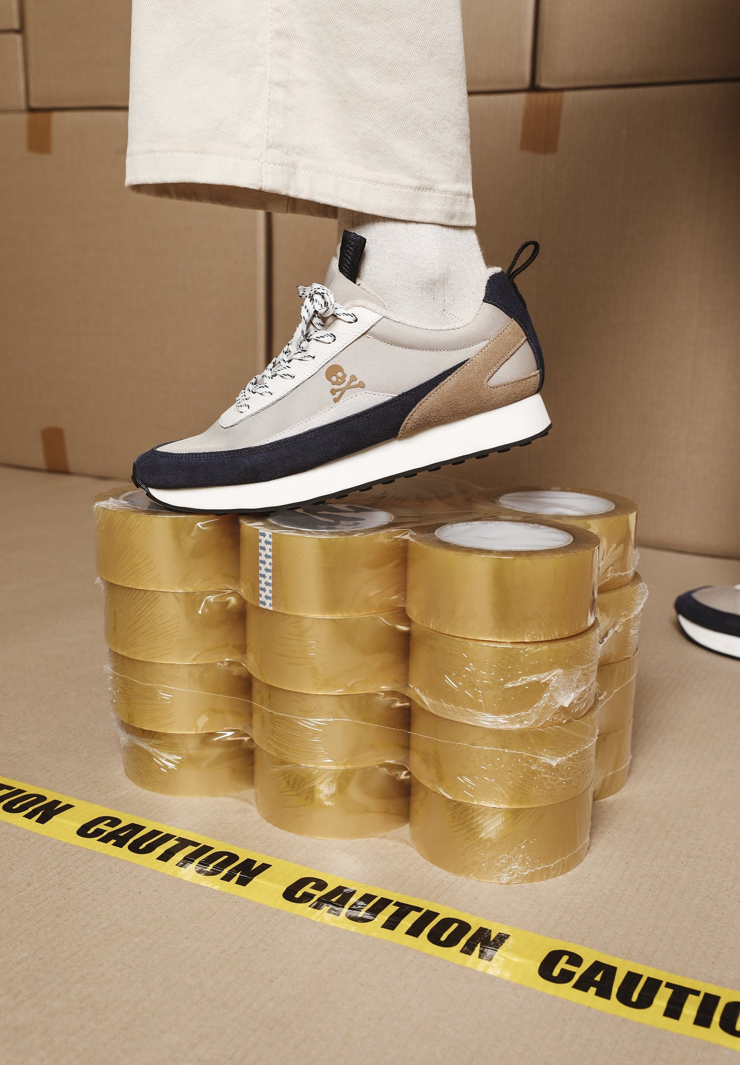 SNEAKERS SUELA ANCHA