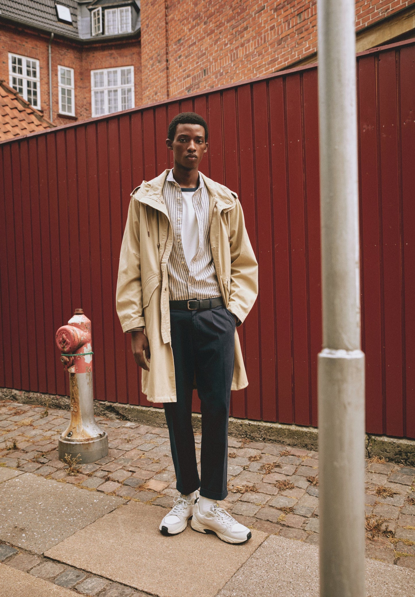 SNEAKERS LIGERA SUELA PRONUNCIADA