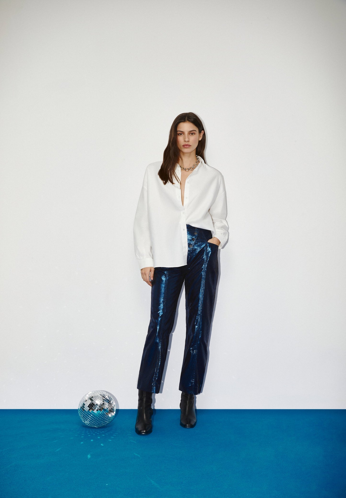 PANTALÓN FLARE METALIZADO