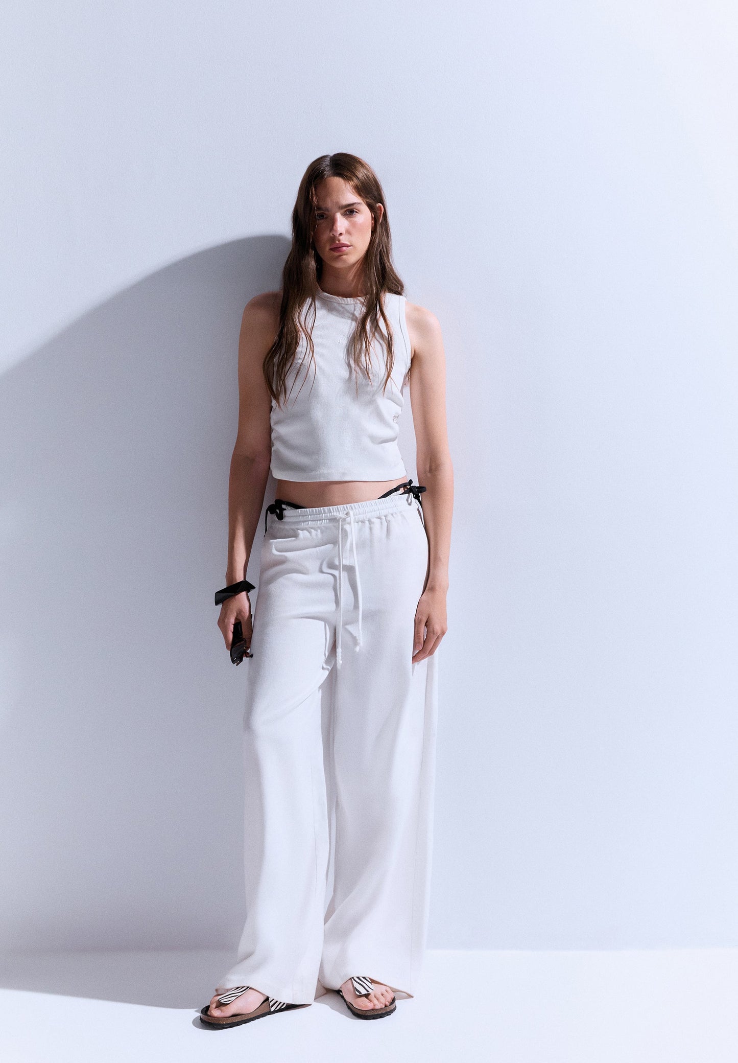 TANK TOP FRUNCES LATERALES