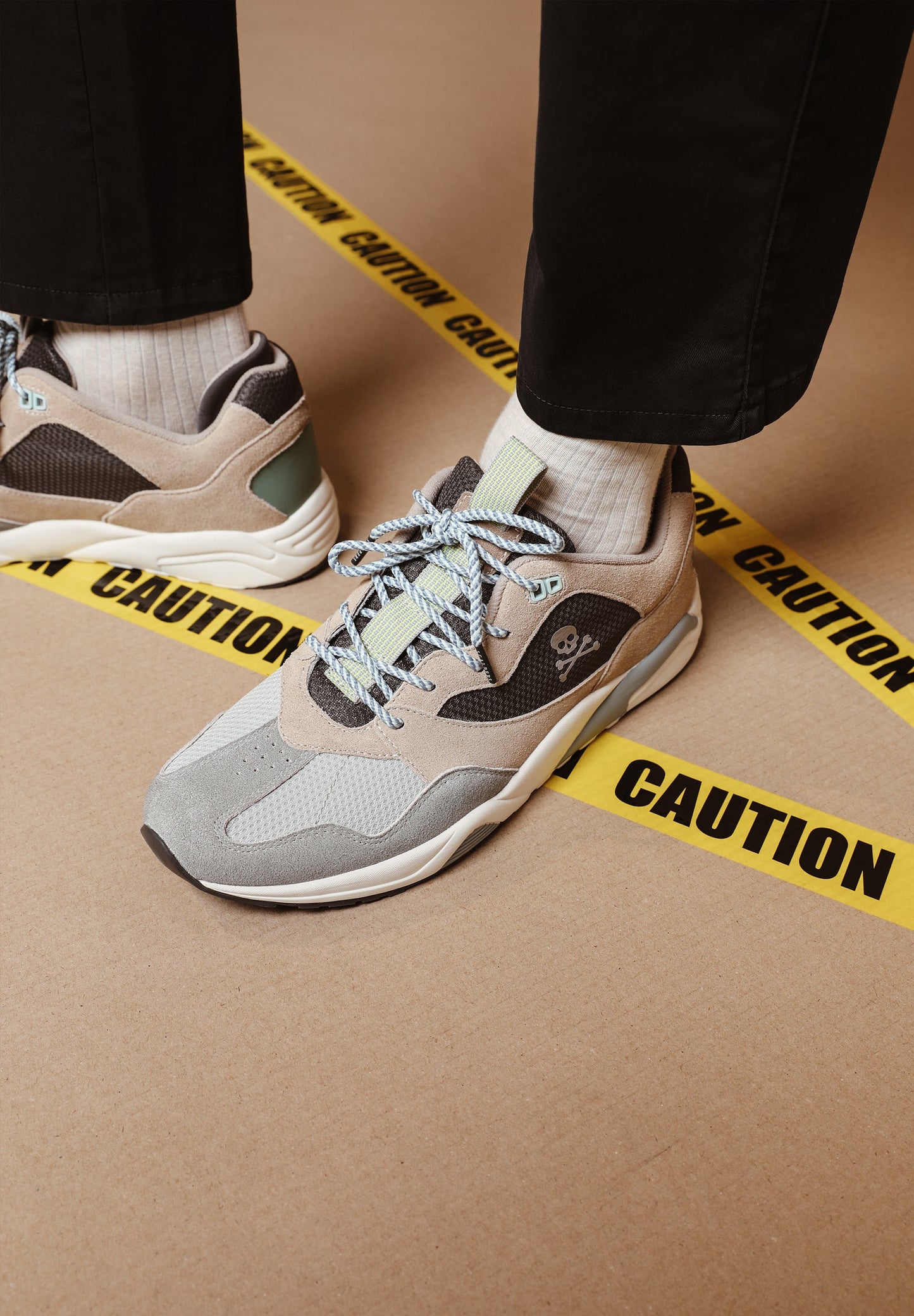 SNEAKERS SUELA ANCHA