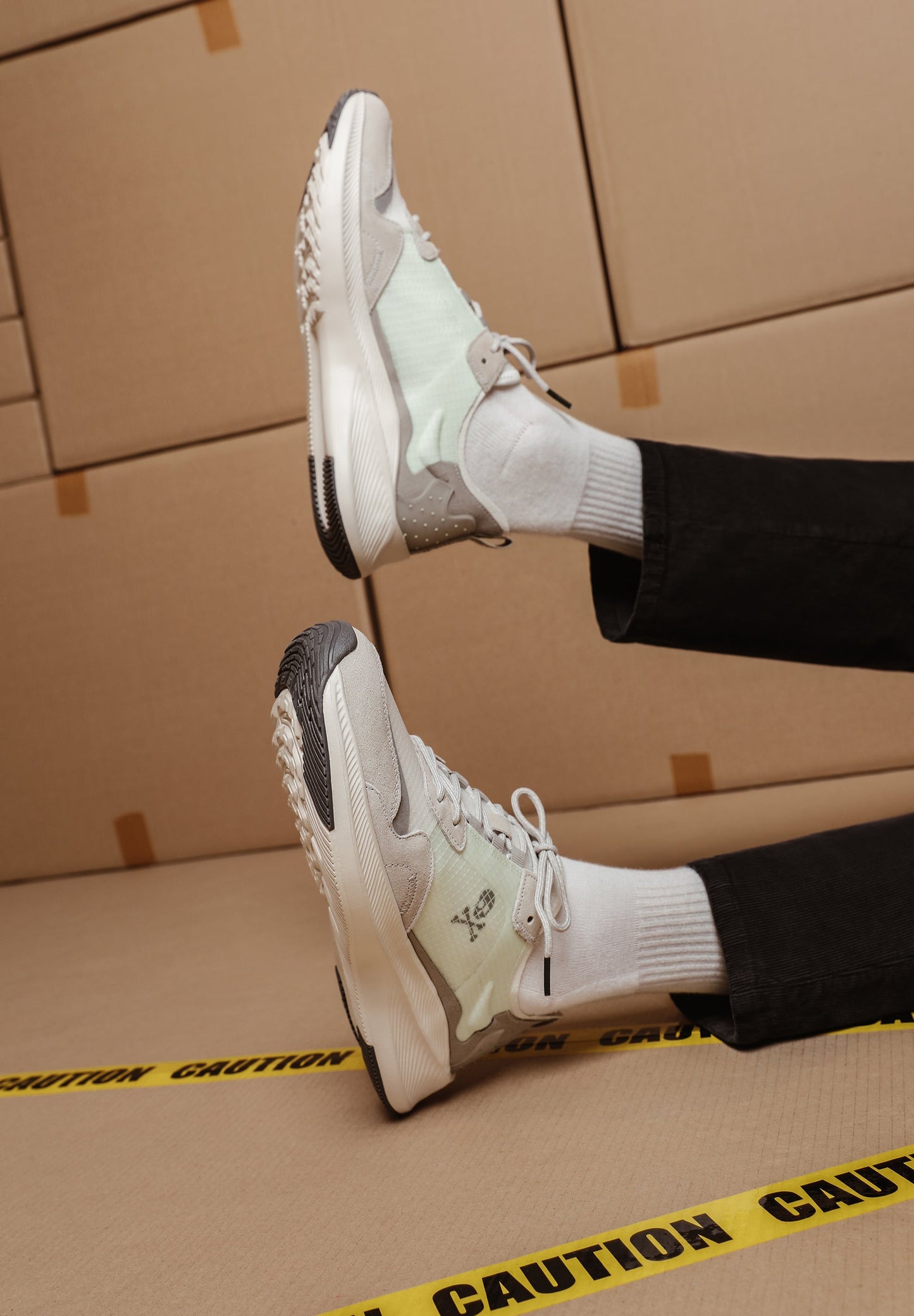 SNEAKERS CALAVERA TIRADOR