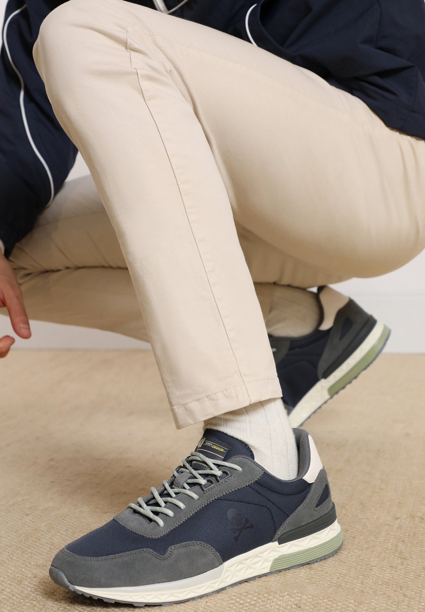 SNEAKERS CALAVERA LATERAL