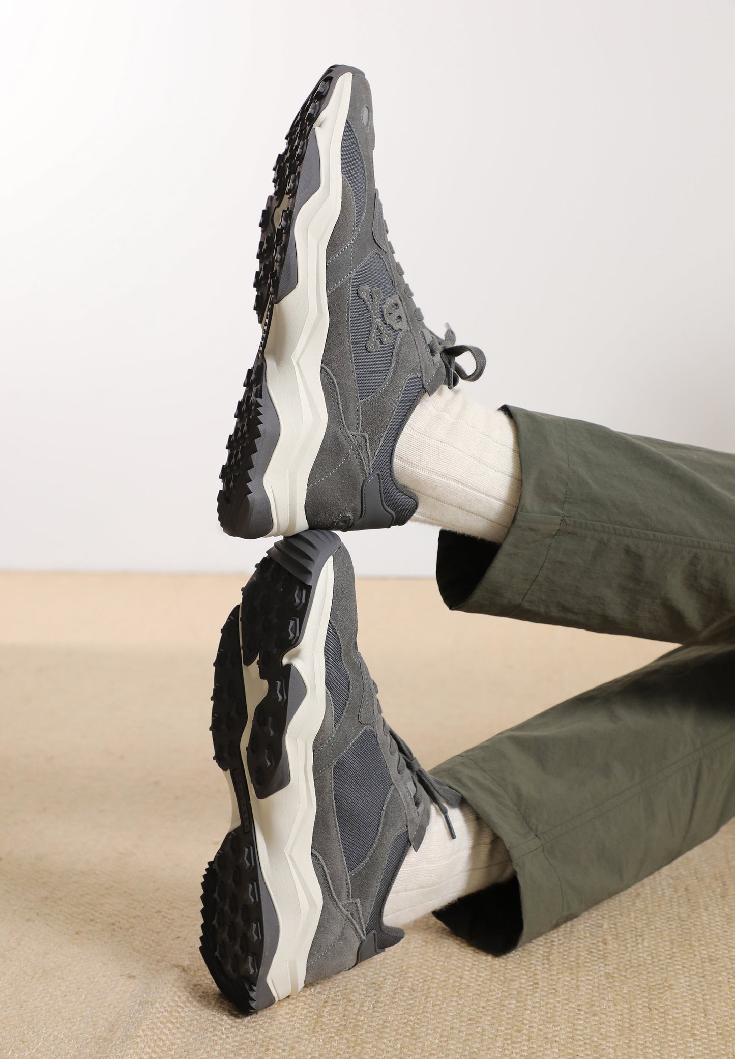 SNEAKERS LIGERAS SUELA TRACK