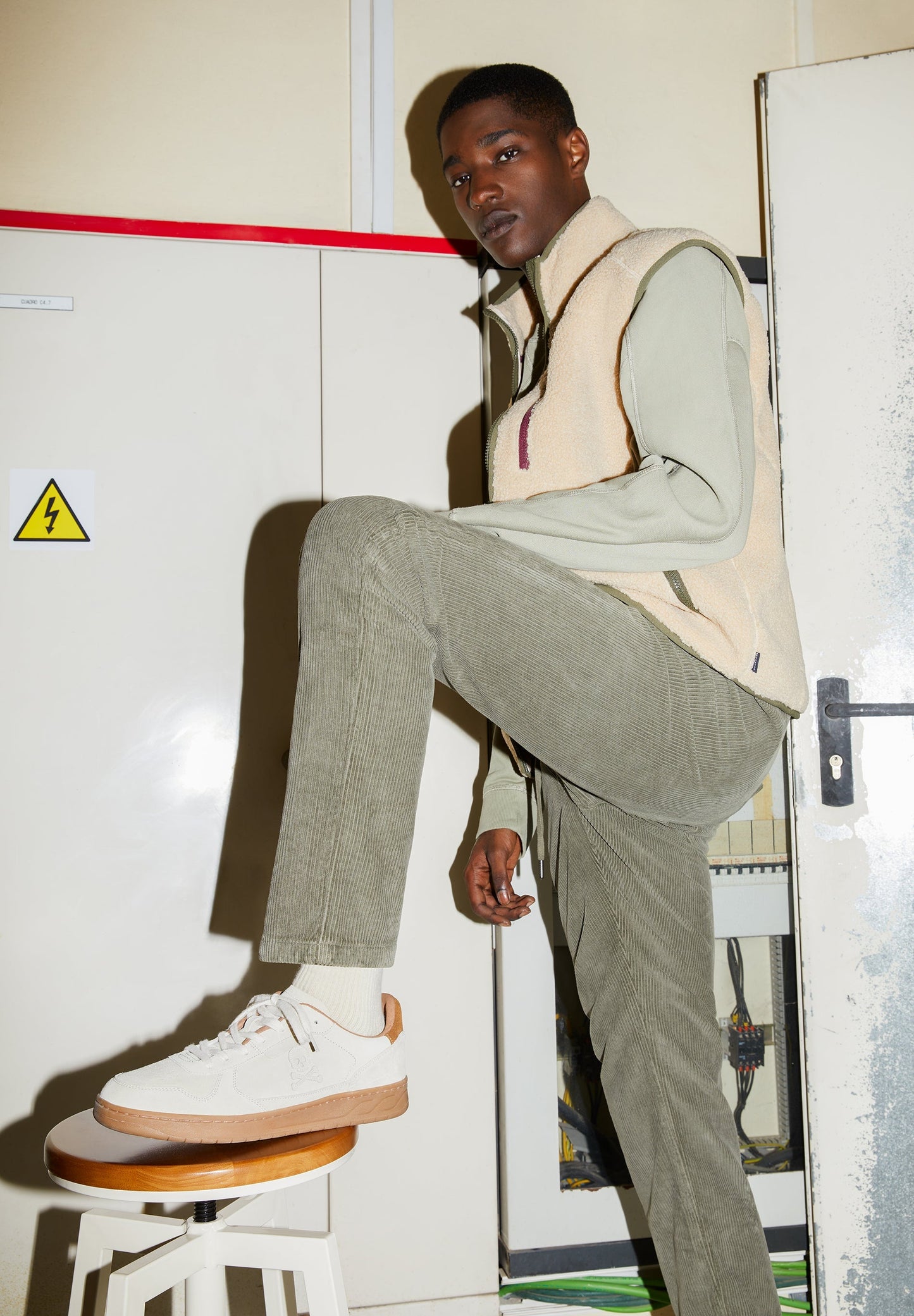 SNEAKERS SUELA CONTRASTE