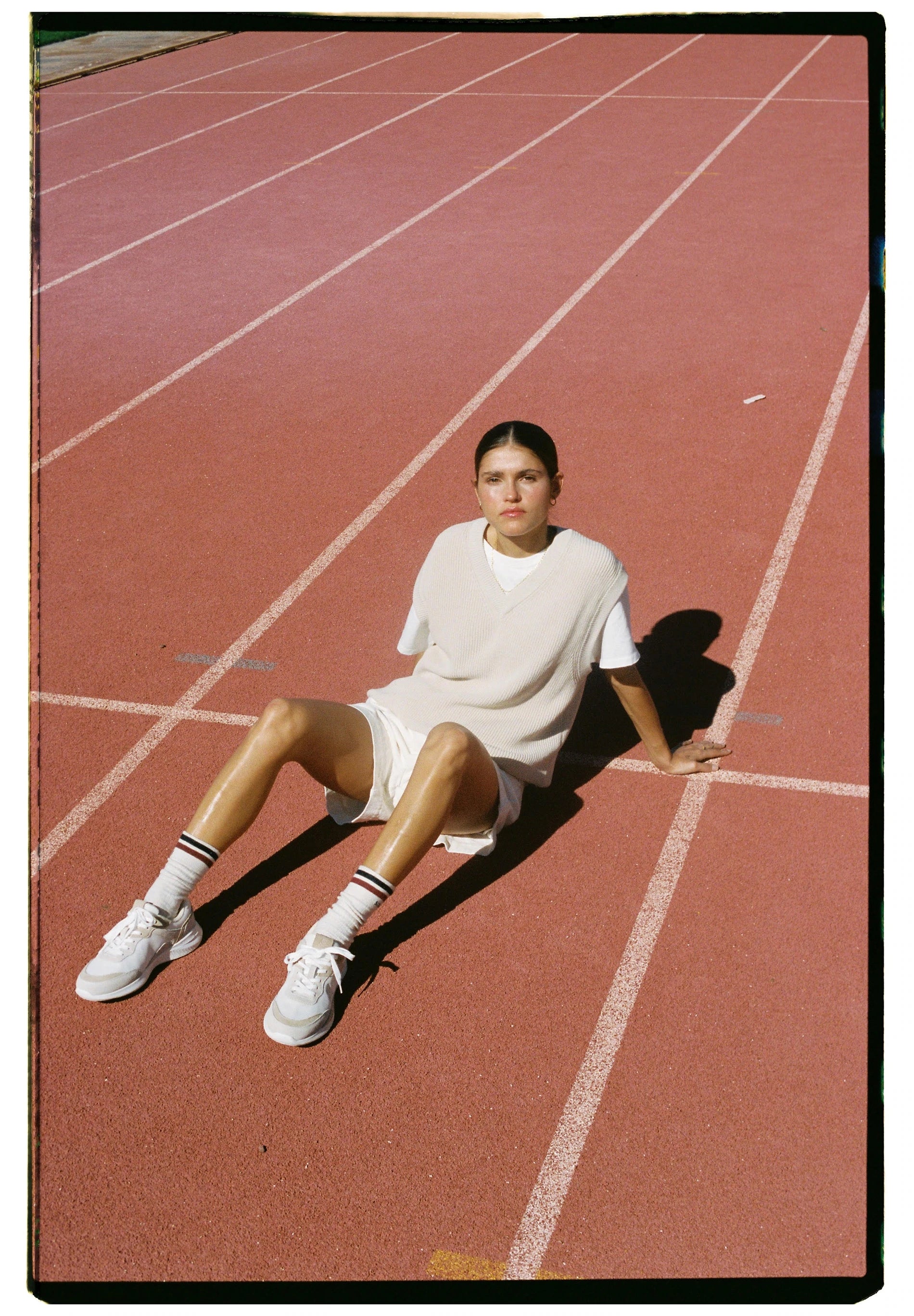 SNEAKERS SUELA ANCHA